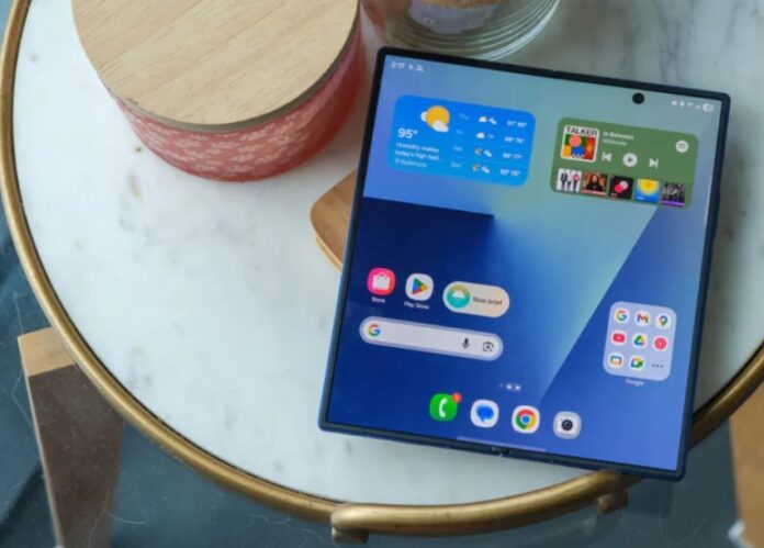 Điện thoại Galaxy Z Fold 7 (Ảnh: Internet) Điện thoại Galaxy Z Fold 7 (Ảnh: Internet)