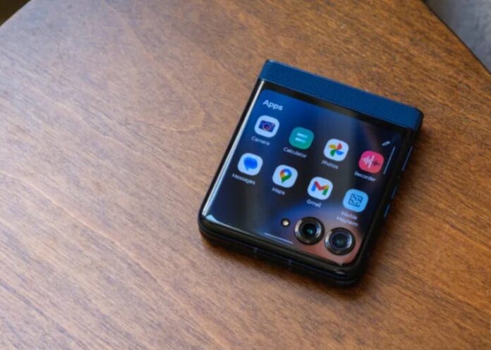 Điện thoại màn hình gập Motorola Razr 2025 (Ảnh: Internet) Điện thoại màn hình gập Motorola Razr 2025 (Ảnh: Internet)