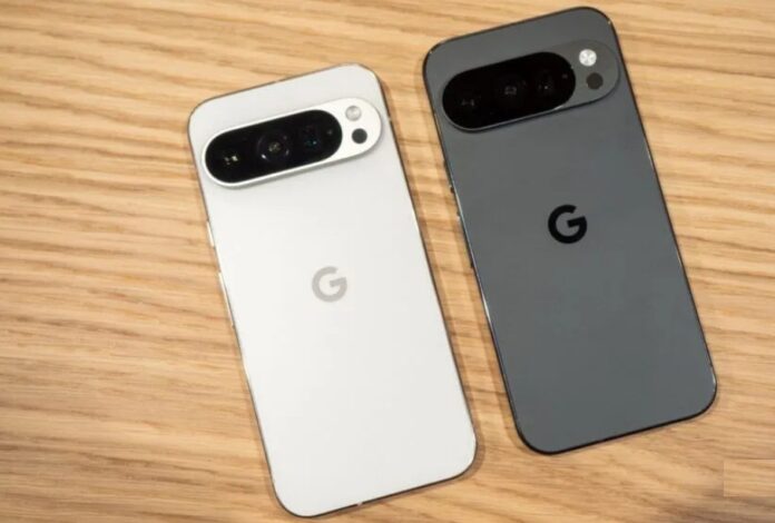 Mặt lưng sứ Obsidian của điện thoại Pixel 10 Pro so với Pixel 9 Pro (Ảnh: Internet) Mặt lưng sứ Obsidian của điện thoại Pixel 10 Pro so với Pixel 9 Pro (Ảnh: Internet)