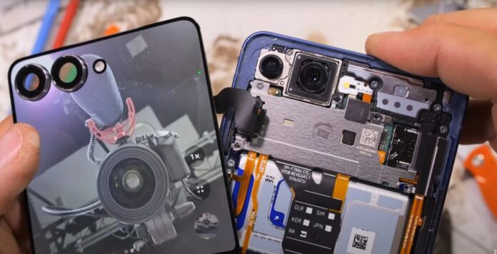 Thử nghiệm tháo rời điện thoại Galaxy Z Flip 7 (Ảnh: Internet)