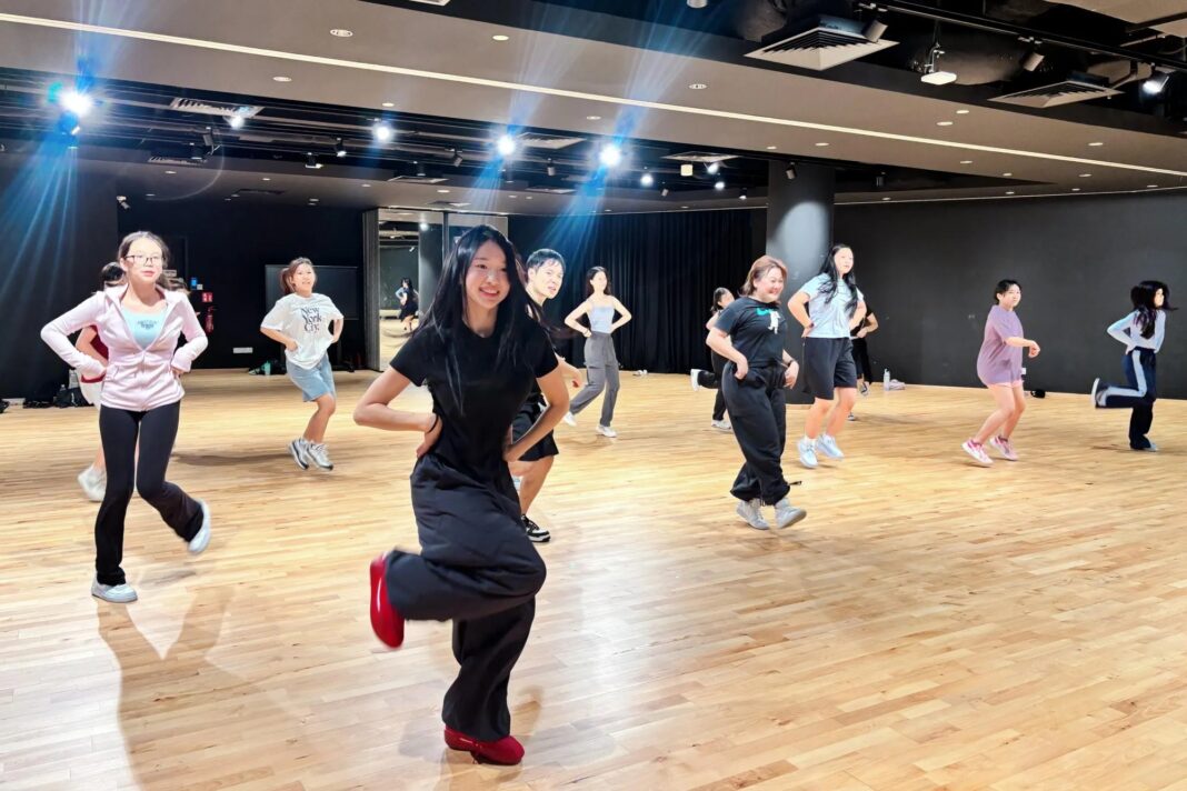 Các công ty giải trí Hàn Quốc hiện đang tích cực mở rộng ra nước ngoài để tìm kiếm tài năng, đặc biệt tại Đông Nam Á – khu vực có lượng người hâm mộ K-pop đông đảo và năng động (Ảnh: Internet)