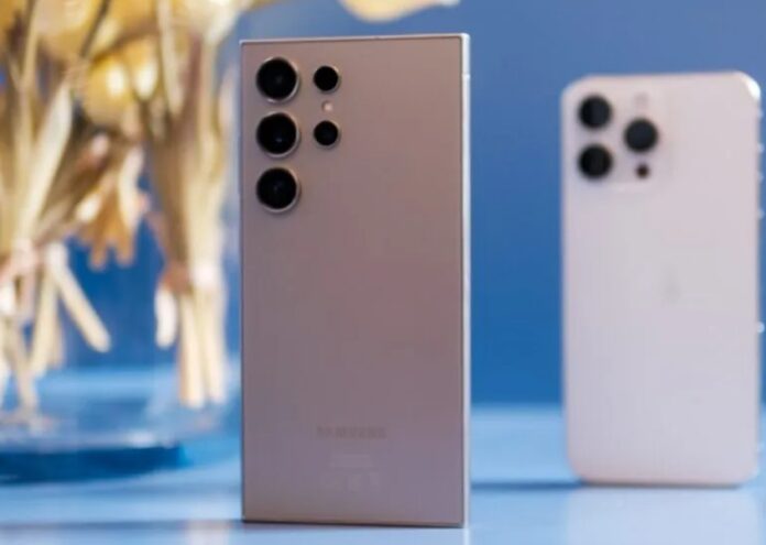 Điện thoại Galaxy S24 Ultra của Samsung và iPhone 15 Pro Max của Apple (Ảnh: Internet) Điện thoại Galaxy S24 Ultra của Samsung và iPhone 15 Pro Max của Apple (Ảnh: Internet)