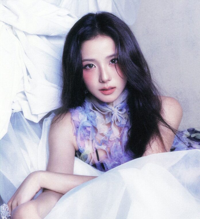 Tuy bận rộn với lịch trình cá nhân và với BLACKPINK nhưng Jisoo vẫn luôn chuẩn bị những bất ngờ dành cho fan (Nguồn ảnh: Internet)