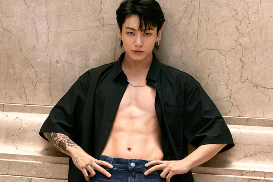 Jungkook (tên đầy đủ: Jeon Jungkook), sinh năm 1997, là thành viên nhỏ tuổi nhất của BTS nhưng luôn được xem là "át chủ bài" nhờ khả năng toàn diện và khả năng thích nghi đa dạng với mọi phong cách âm nhạc (Ảnh: Internet)