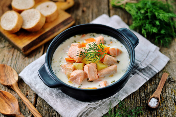 Súp cá hồi (Ảnh: Internet)