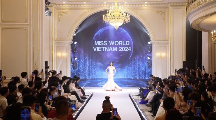 Hoa hậu Lê Nguyễn Bảo Ngọc tại lễ công bố đại diện Việt Nam thi MW lần thứ 73 (nguồn: internet)