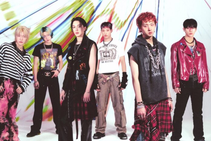 “EX” đánh dấu lần đầu tiên P1Harmony phát hành một album hoàn toàn bằng tiếng Anh, cho thấy định hướng quốc tế hóa rõ rệt và tham vọng vươn xa ra thị trường Âu – Mỹ (Ảnh: Internet)