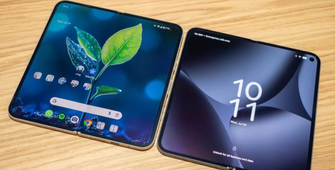 Điện thoại Pixel 10 Pro Fold màu Moonstone so với Pixel 9 Pro Fold màu Porcelain (Ảnh: Internet) Điện thoại Pixel 10 Pro Fold màu Moonstone so với Pixel 9 Pro Fold màu Porcelain (Ảnh: Internet)