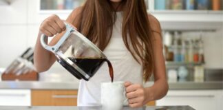 7 dấu hiệu cho thấy bạn đang tiêu thụ quá nhiều caffeine