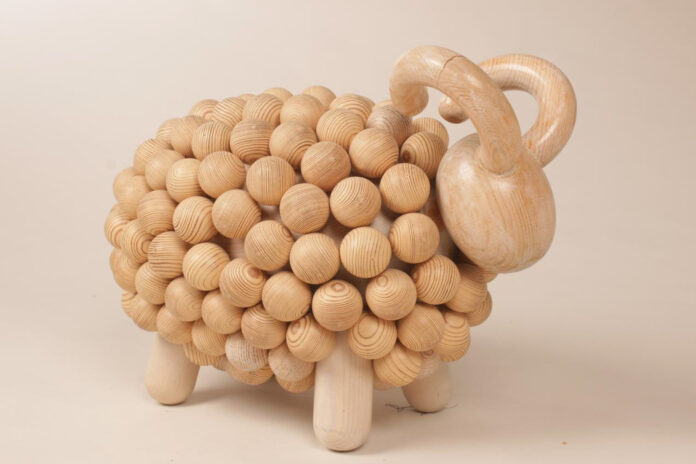 Chú cừu gỗ của Aarikka (Ảnh: Internet)