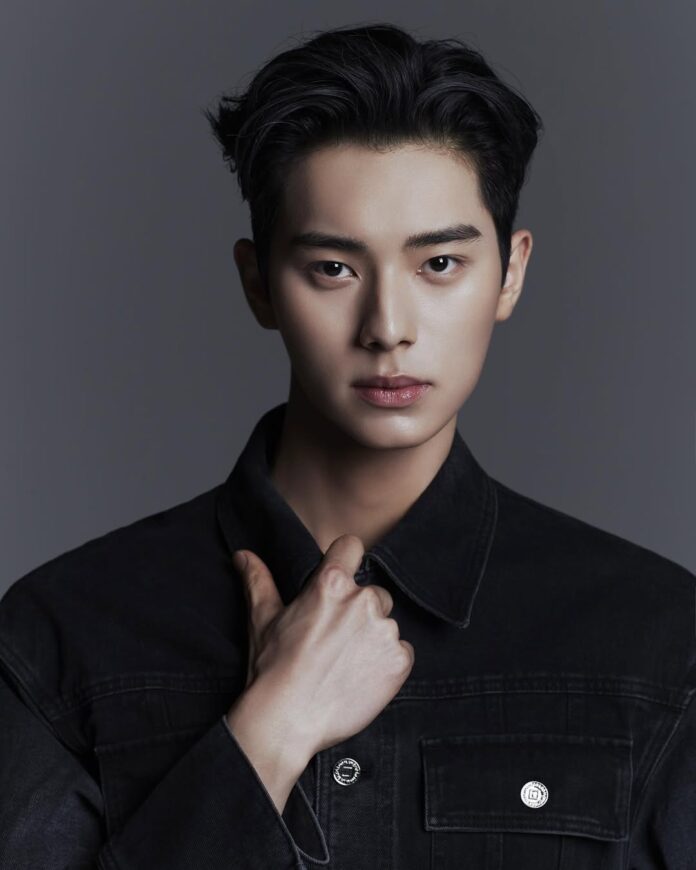 Nam diễn viên Lee Chae Min