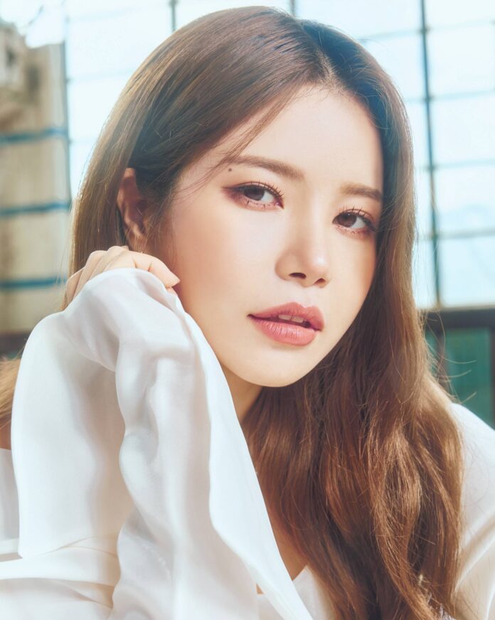 Solar đã chứng minh sức hút của mình với tư cách là thành viên nhóm nữ MAMAMOO đình đám đồng thời cũng là một nghệ sĩ solo thành công (Ảnh: Internet)