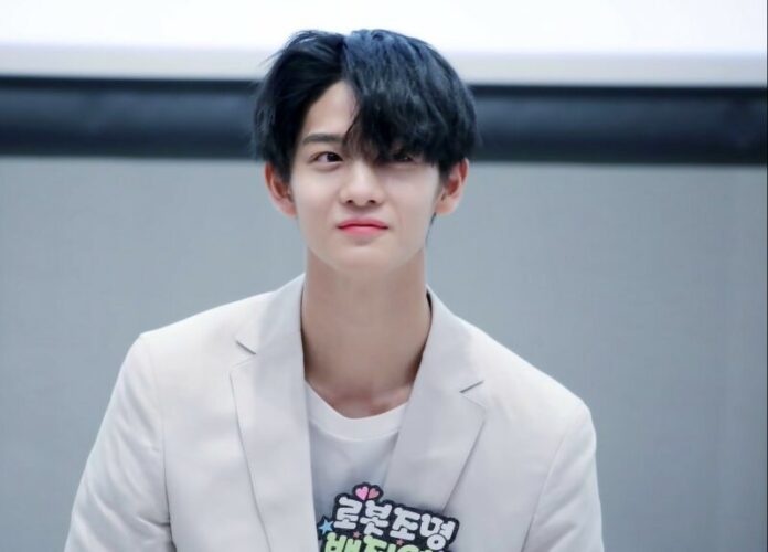 Trong thời gian hoạt động cùng CIX, Bae Jin Young đã thể hiện nhiều concept âm nhạc đa dạng – từ những bài hát mang âm hưởng dark-pop, concept tương lai dystopia cho đến ballad tình cảm. Điều này khiến khán giả kỳ vọng cao vào hướng đi âm nhạc mới trong sản phẩm solo (Ảnh: Internet)