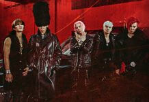 Điều đặc biệt khiến MV Bang Bang Bang bền vững qua thời gian chính là khả năng tạo nên cảm xúc tập thể mạnh mẽ – từ sân khấu concert cho đến các sân khấu cover của thế hệ nghệ sĩ mới. Ca khúc này từng được biểu diễn lại tại MAMA, các show truyền hình và trong các dịp kỷ niệm lớn như K-pop World Festival. Nhiều nghệ sĩ trẻ như BTS, Stray Kids hay ATEEZ cũng từng bày tỏ sự ngưỡng mộ với BIGBANG và lấy cảm hứng từ MV này trong phong cách biểu diễn (Ảnh: Internet)