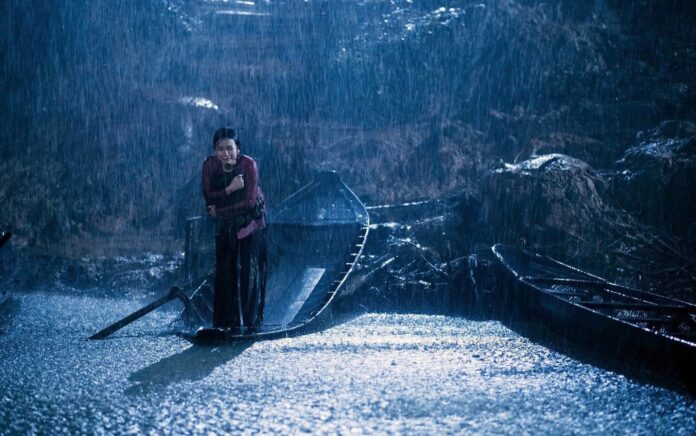 Cảnh quay lấy đi nhiều nước mắt của khán giả trong Mưa Đỏ (nguồn: internet)