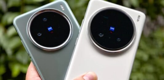 Điện thoại Vivo X300 sắp ra mắt sẽ có camera vượt trội iPhone 17 của Apple? Điện thoại Vivo X200 và X200 Pro (Ảnh: Internet)