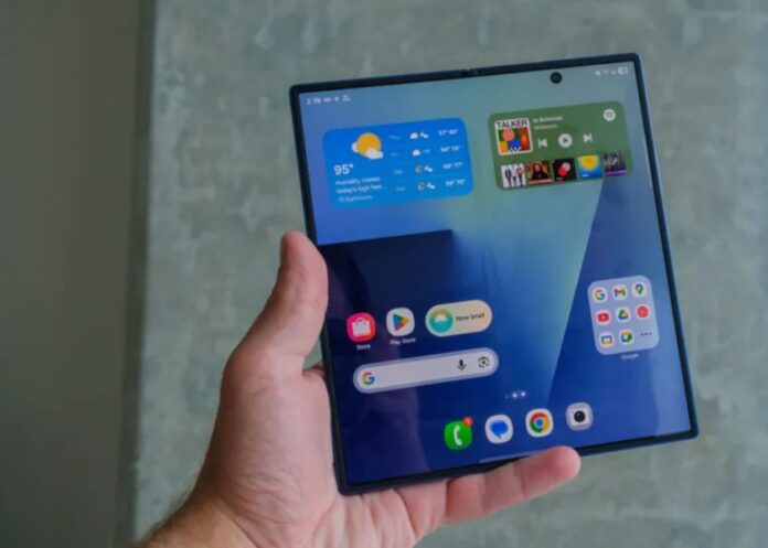 Điện thoại màn hình gập Galaxy Z Fold 7 của Samsung (Ảnh: Internet) Điện thoại màn hình gập Galaxy Z Fold 7 của Samsung (Ảnh: Internet)