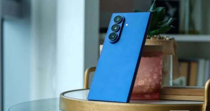 Điện thoại màn hình gập Galaxy Z Fold 7 của Samsung (Ảnh: Internet) Điện thoại màn hình gập Galaxy Z Fold 7 của Samsung (Ảnh: Internet)