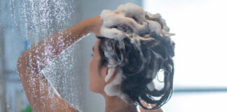 Bạn có đang tắm sai cách?Gội đầu quá thường xuyên