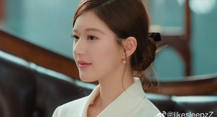 Triệu Lộ Tư tuyên bố giải nghệ lại càng hot