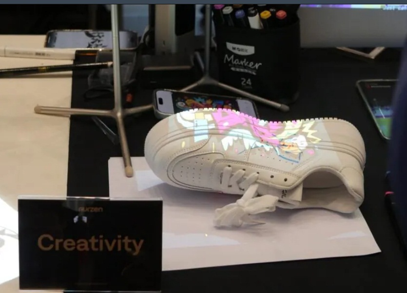 Máy chiếu Aurzen ZIP (Ảnh: Internet)