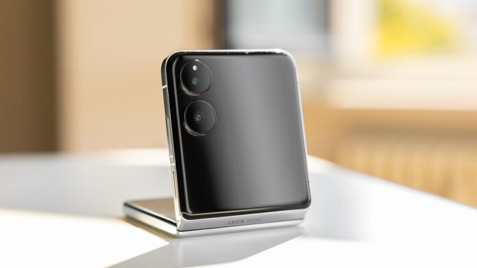 Xiaomi Mix Flip 2 (Ảnh: Internet)