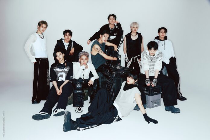 Người hâm mộ TREASURE có cơ hội thưởng thức MV EVERYTHING trước thềm concert (Ảnh: Internet)