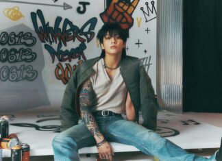 GOLDEN của Jungkook (BTS) đạt 100 tuần trên bảng xếp hạng Album toàn cầu của Spotify, trở thành nghệ sĩ solo châu Á đầu tiên làm được điều này GOLDEN của Jungkook (BTS) đạt 100 tuần trên Bảng xếp hạng Album toàn cầu của Spotify, trở thành nghệ sĩ solo châu Á đầu tiên làm được điều này