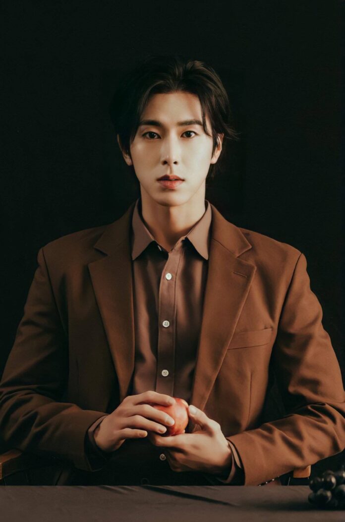 Bên cạnh âm nhạc, Yunho còn khẳng định sức hút đa năng khi tham gia diễn xuất, chụp ảnh thời trang, xuất hiện trên chương trình giải trí và phát triển nội dung trên YouTube (Ảnh: Internet)