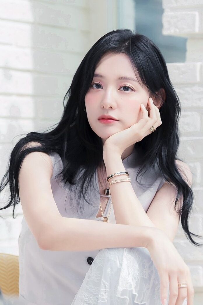 Phim khắc họa hành trình của một người phụ nữ thông minh, mạnh mẽ, nhưng cũng đầy bản năng và cảm xúc khi dấn thân vào thế giới tội phạm