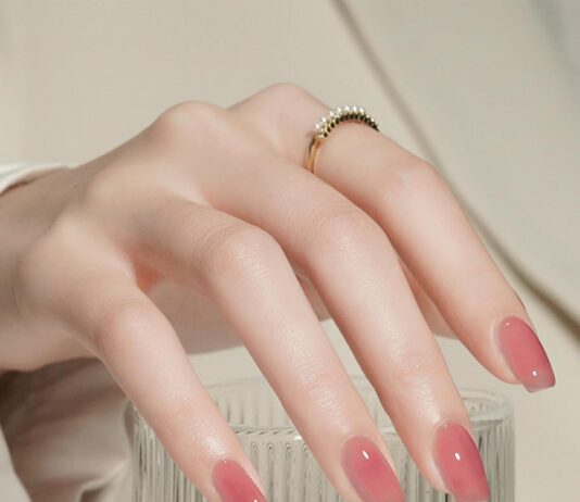 8 màu nail tuyệt đẹp giúp đôi tay trẻ trung và sang trọng Màu nail