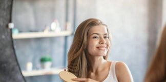 Gàu và sức khỏe mái tóc: Hiểu đúng để trị dứt điểm và ngăn ngừa rụng tóc hiệu quả Gàu và sức khỏe mái tóc: Hiểu đúng để trị dứt điểm và ngăn ngừa rụng tóc hiệu quả