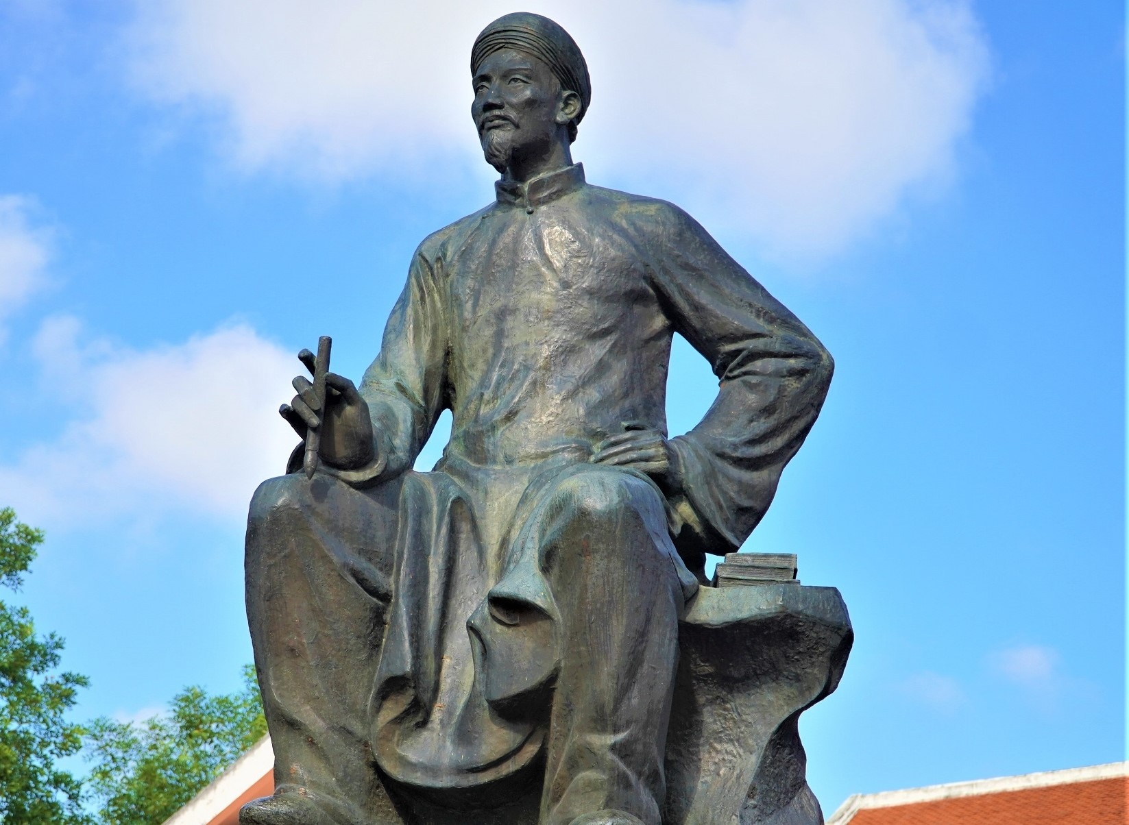 Top 15 tác giả văn học tiêu biểu ở Việt Nam