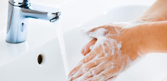 Rửa tay ngay sau khi chạm vào 10 thứ này vì sức khỏe của chính bạn