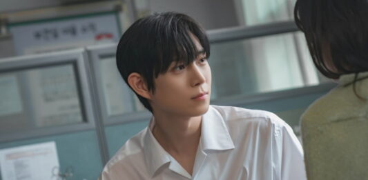 Kim Young Dae là nam diễn viên sinh năm 1996, gây chú ý qua loạt vai diễn nam thần học đường trong Extraordinary You (2019) và The Penthouse (2020–2021) (Ảnh: Internet)