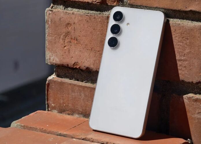 Điện thoại Galaxy S25 FE của Samsung (Ảnh: Internet)