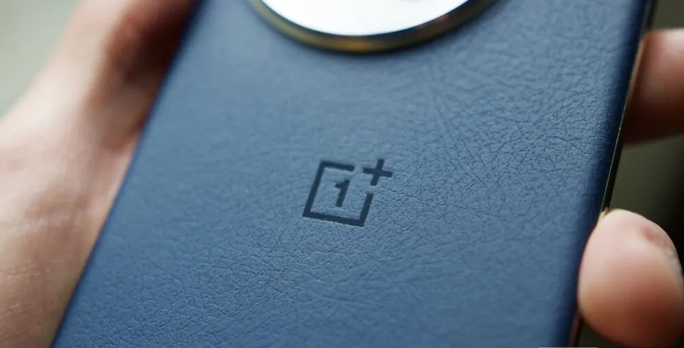 Logo OnePlus trên điện thoại OnePlus 13 (Ảnh: Internet) Logo OnePlus trên điện thoại OnePlus 13 (Ảnh: Internet)