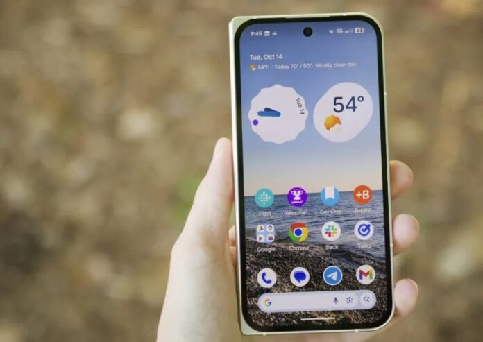 Điện thoại gập Pixel 10 Pro Fold với màn hình ngoài (Ảnh: Internet) Điện thoại gập Pixel 10 Pro Fold với màn hình ngoài (Ảnh: Internet)