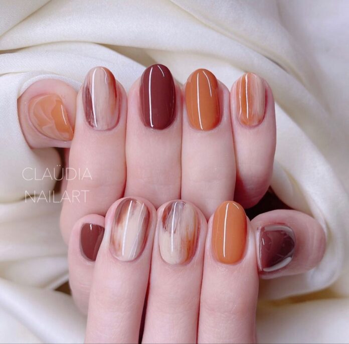 Những mẫu nail tay đẹp cho mùa thu dịu dàng, thơ mộng (Ảnh: Internet)