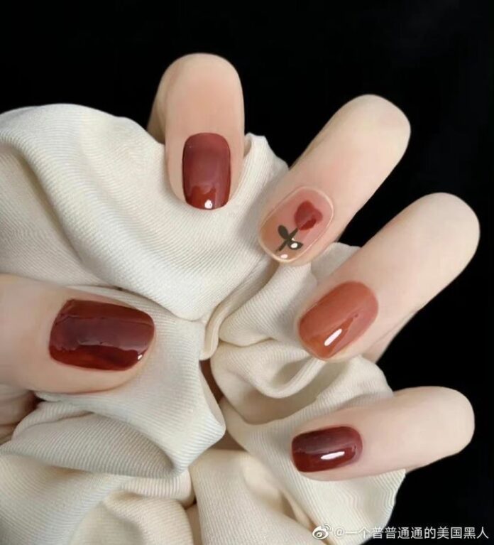 Những mẫu nail tay đẹp cho mùa thu dịu dàng, thơ mộng (Ảnh: Internet)