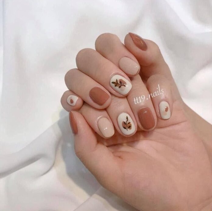[Fall nails] 300+ mẫu nail tay đẹp cho mùa thu dịu dàng, thơ mộng ấm áp dịu dàng fall nails mẫu nail đẹp Mùa thu nail gấm nail mắt mèo nail mùa thu nail tay đẹp thanh lịch thơ mộng