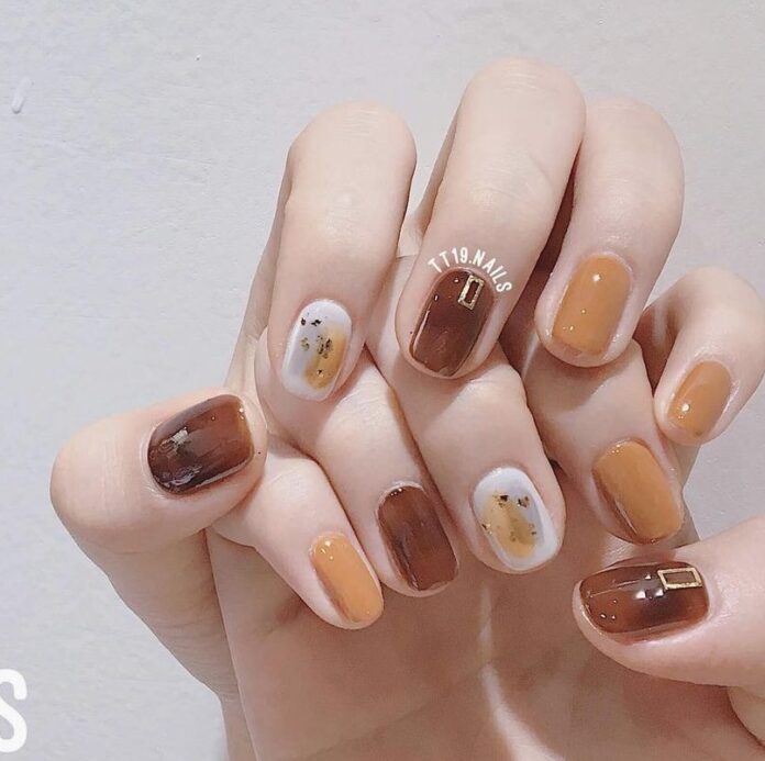 Những mẫu nail tay đẹp cho mùa thu dịu dàng, thơ mộng (Ảnh: Internet)