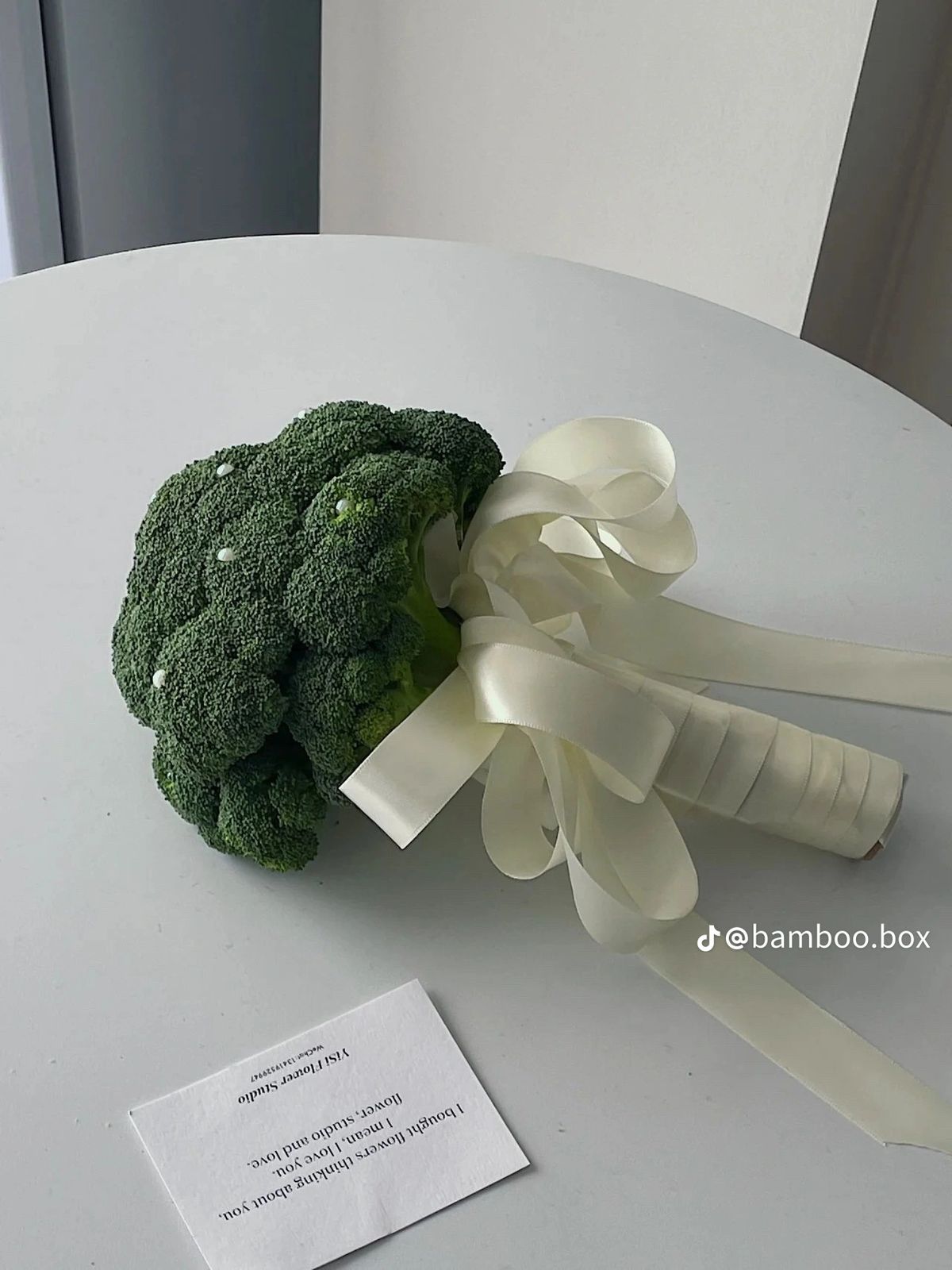 Hoa cưới cô dâu độc đáo - hoa súp lơ