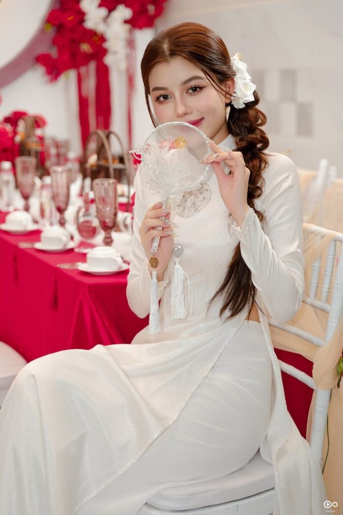 Tóc tết lệch lọn lớn