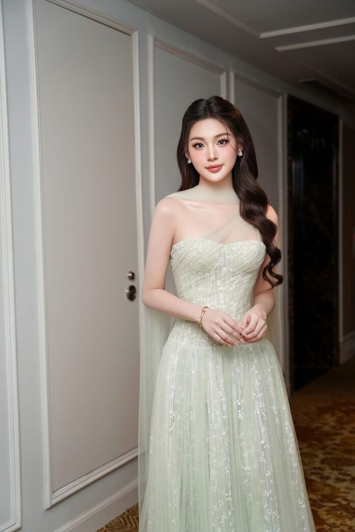 Tông "Quiet Luxury" Glazed