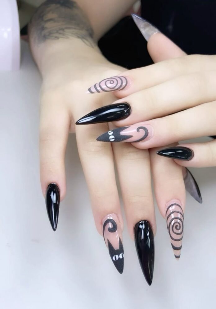 Mẫu nail Halloween đẹp "sang chảnh" quyến rũ (Ảnh: Internet)