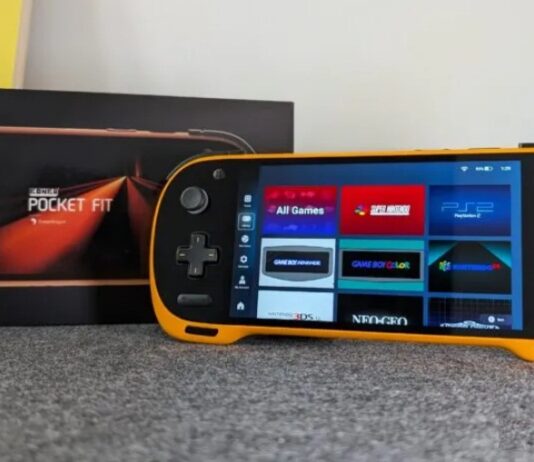 Máy chơi game KONKR Pocket FIT: Hiệu suất tuyệt vời và màn hình đẹp với giá phải chăng Máy chơi game KONKR Pocket FIT kèm hộp (Ảnh: Internet)