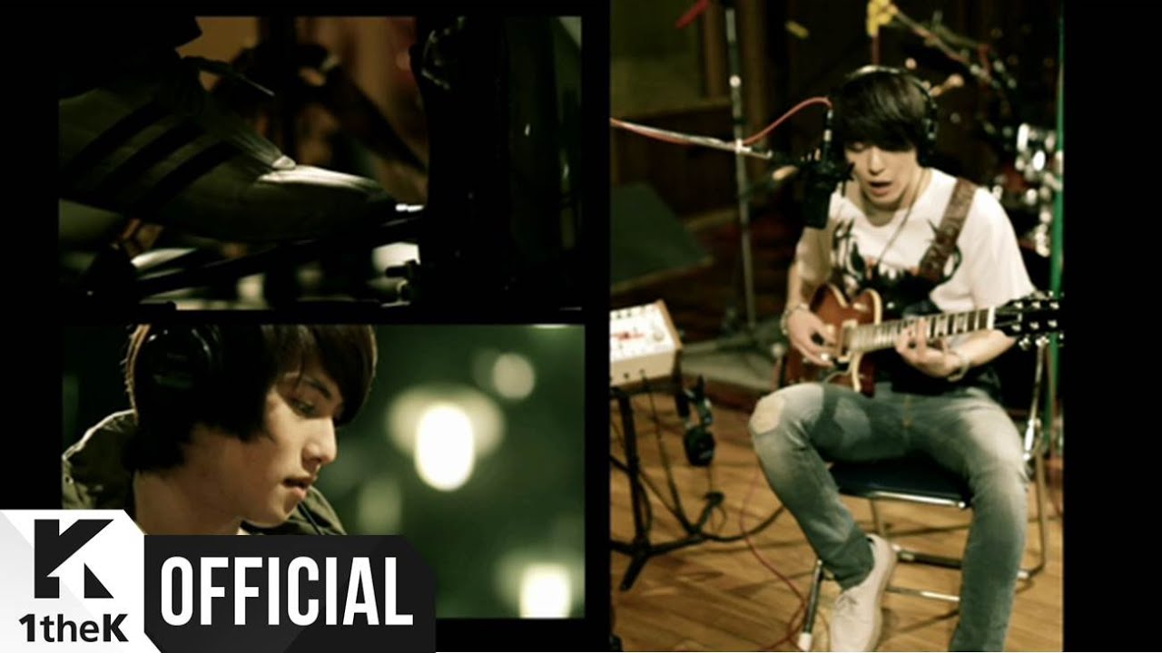 Bài hát “Still in Love”. Nguồn: Internet Bài hát “Still in Love”. Nguồn: Internet