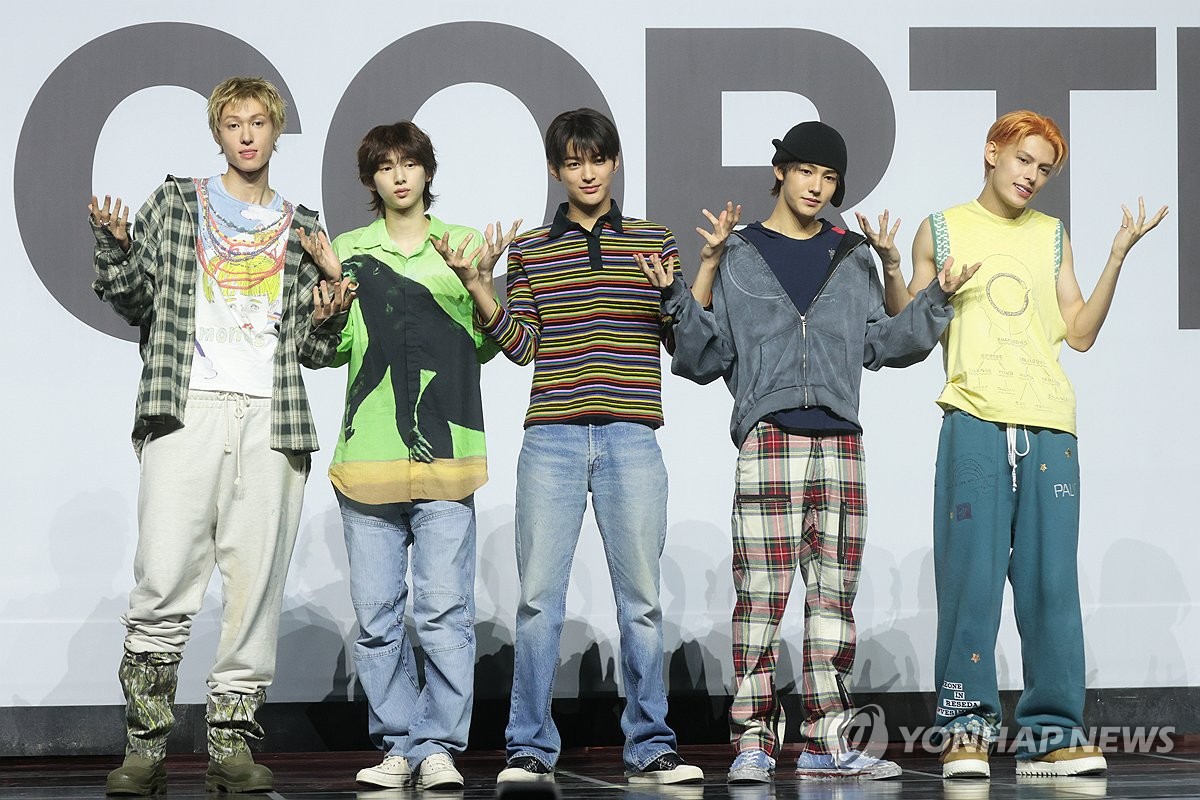 CORTIS có chiến lược quảng bá thông minh từ khi debut (Ảnh: Internet) CORTIS có chiến lược quảng bá thông minh từ khi debut (Ảnh: Internet)