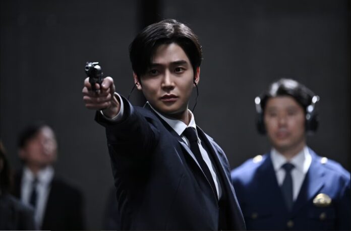 Hình ảnh điệp viên "cực ngầu" của Rowoon trong tác phẩm điện “Last Man - FIRST LOVE -” (Ảnh: Internet)